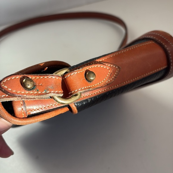 Vintage Dooney & Bourke black leather brown strap and accent mini crossbody - Picture 10 of 16